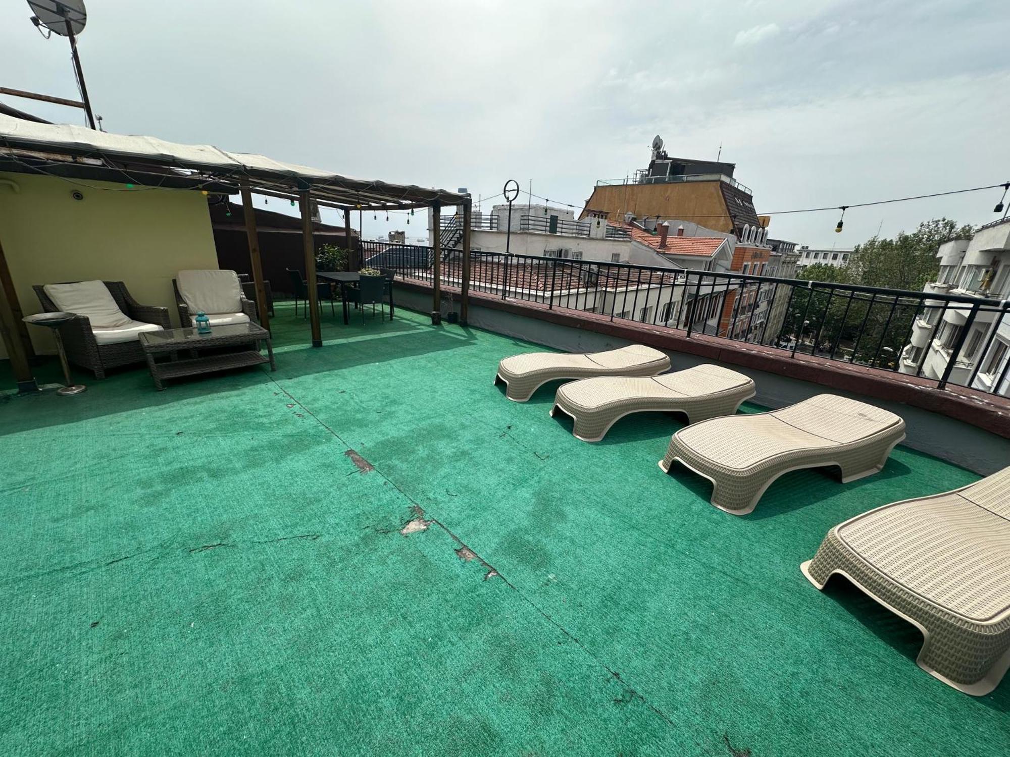 Social House Istanbul Hotel Bagian luar foto